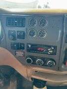 2015 Peterbilt 579 showing 500,775 mi, 26,318 hrs - doesn't run