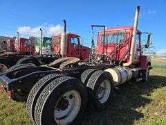 2013 Mack CHU613 showing 119,268 mi, 8,805 hrs- runs