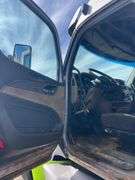 2015 Peterbilt 579 showing 500,775 mi, 26,318 hrs - doesn't run