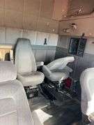 2003 Volvo showing 862,463 & 82,463 mi, 3,909 hrs - doesn't run