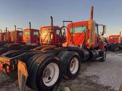 2008 Mack CHU613 showing 63,099 mi, 1,155 hrs- runs