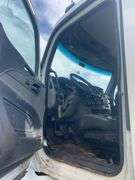 2014 Peterbilt 567 showing 44,798 mi, 5,118 hrs- runs