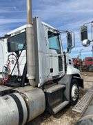 2012 Mack CXU613 showing 701,487 mi, 15,325 hrs - runs