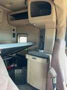 2015 Peterbilt 579 showing 416,100 mi, 22,250 hrs - runs