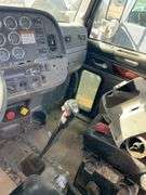 2015 Peterbilt 389 showing 20,400 mi, hrs unknown - doesn't run