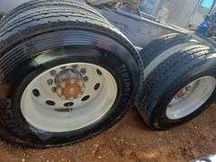 2012 Peterbilt 388 showing 48,817 mi, 9,224 hrs - runs