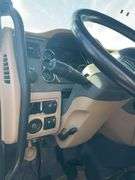 2015 Peterbilt 579 showing 453,390 mi, 22,671 hrs - runs