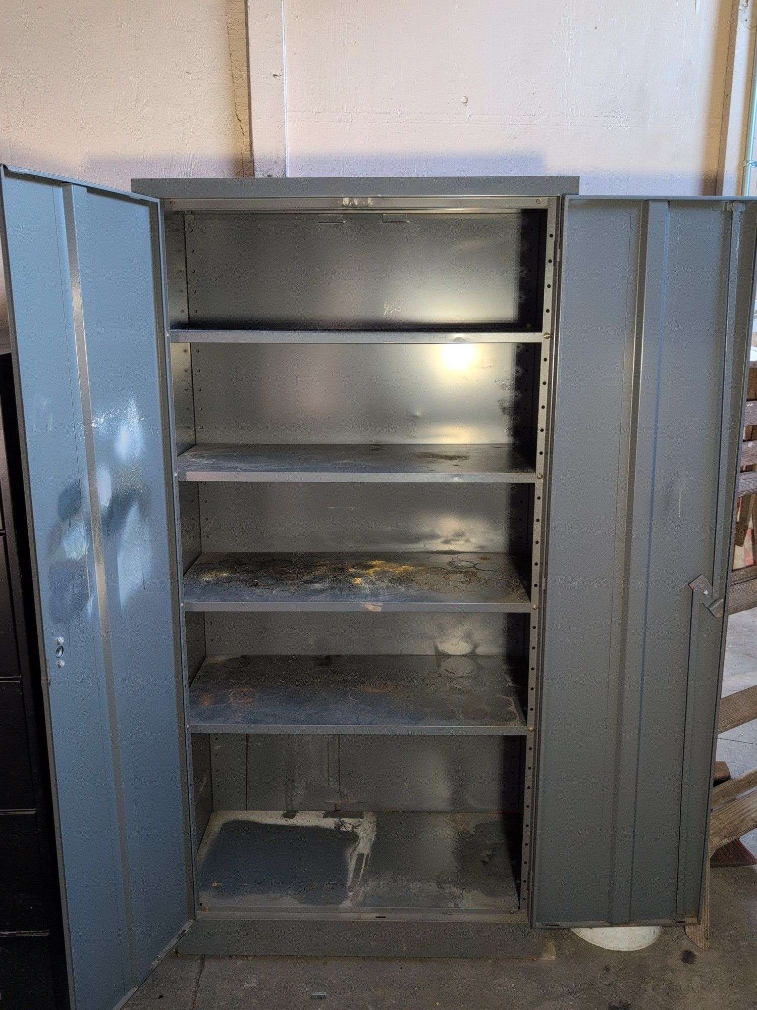Metal storage cabinet - 3’ x 18” x 73”