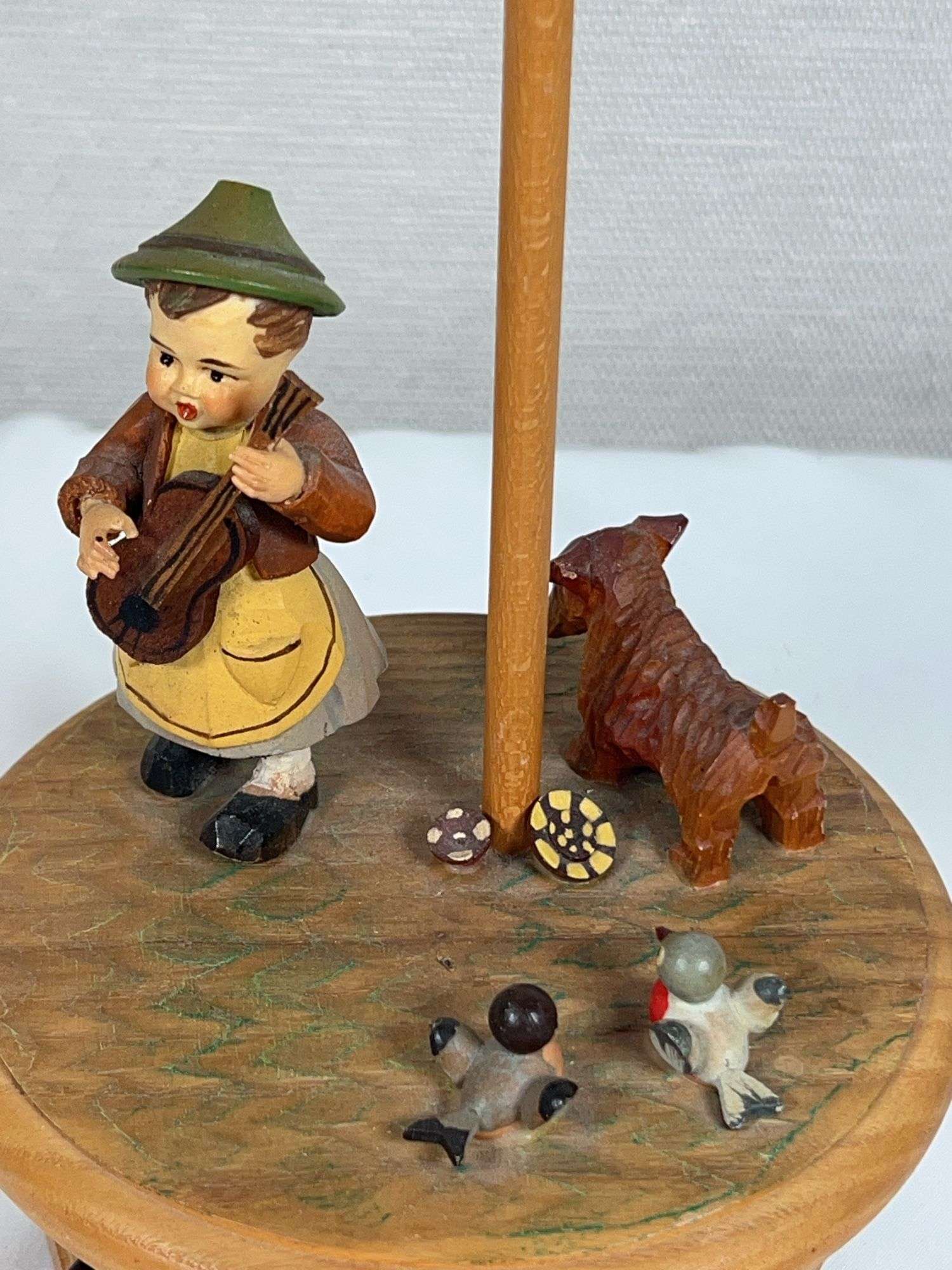 ANRI THORENS SWISS MUSIC BOX