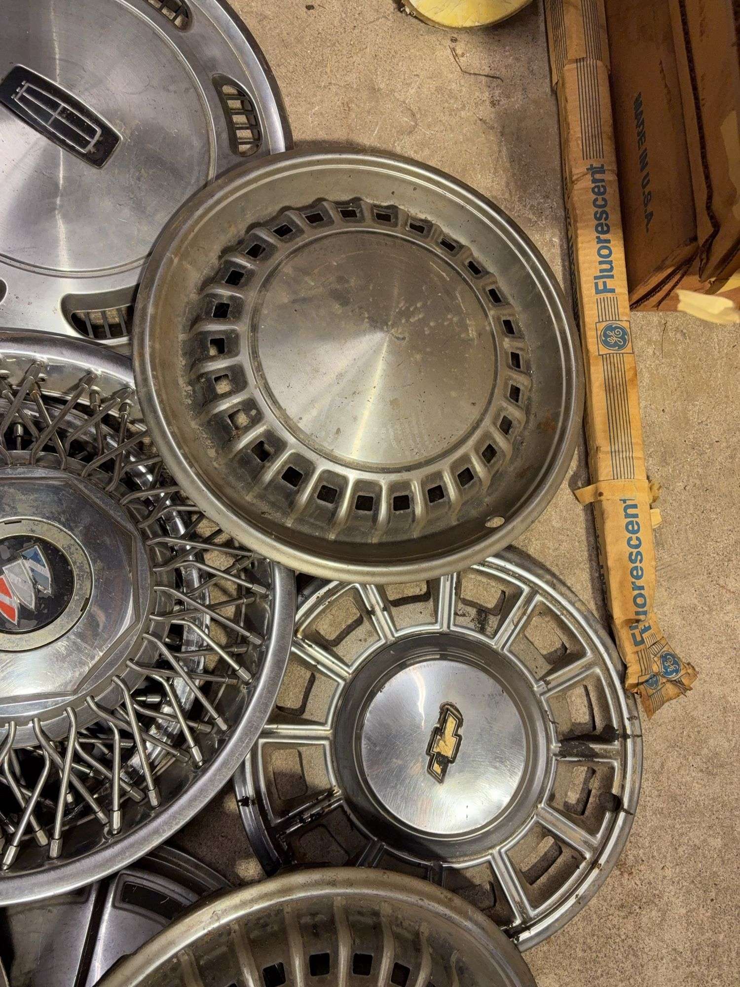 15+ hubcaps - see photos - Chevy, Buick, and more