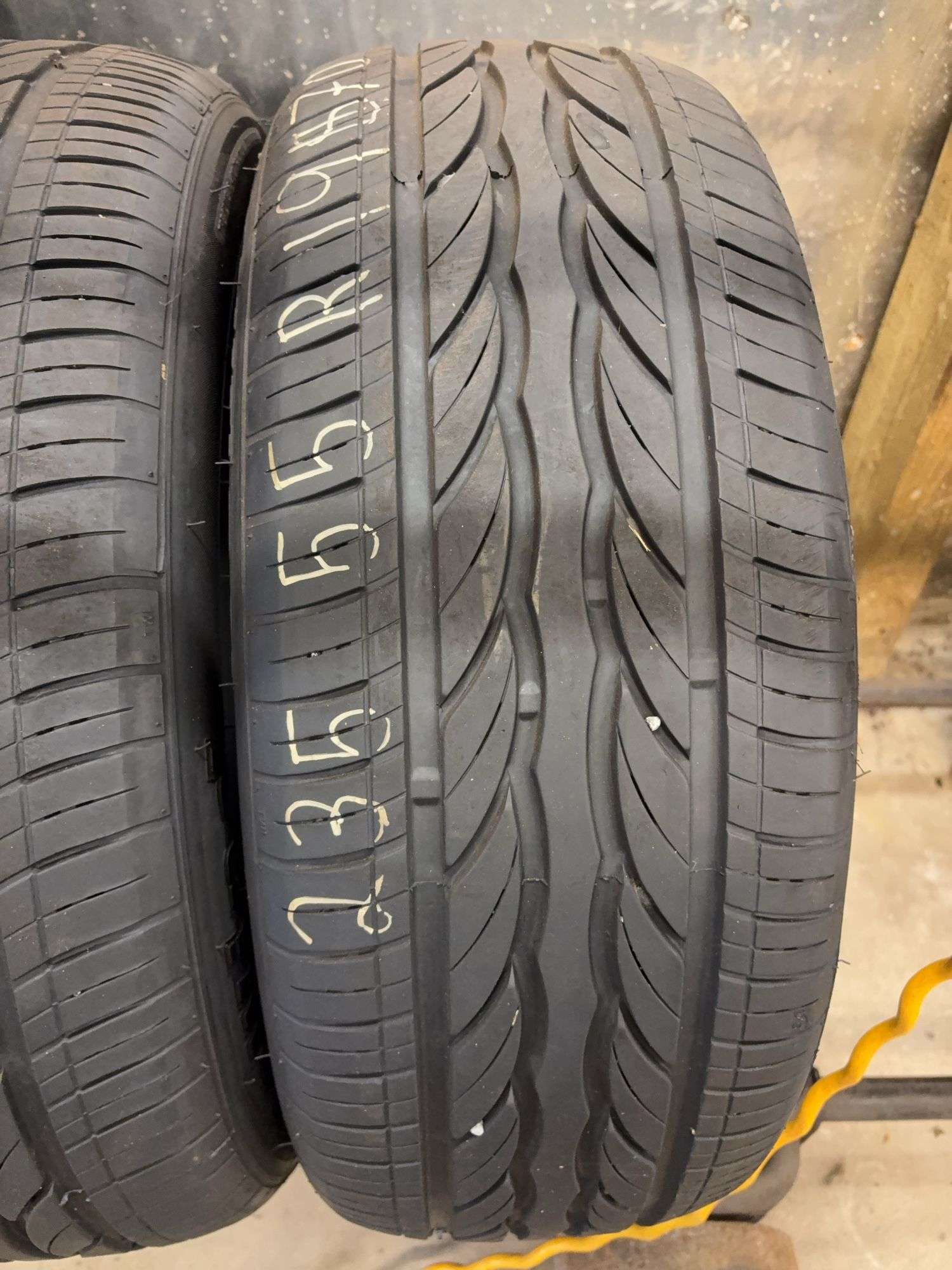 (4) miscellaneous tires like new - (2) matching - 235/55/R19 - see photos