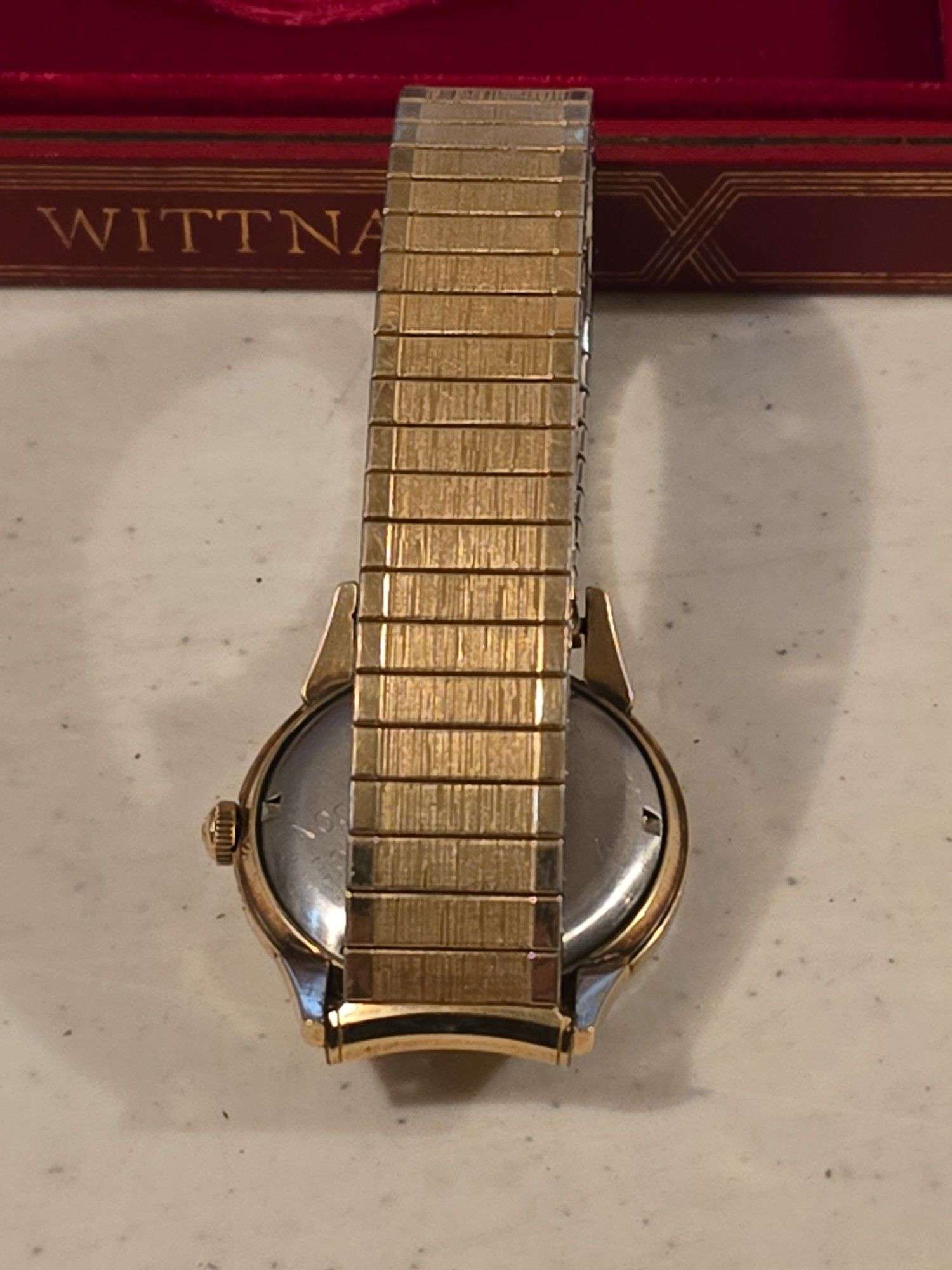 WITTNAUER WINDUP WRIST WATCH WITH CASE WORKS