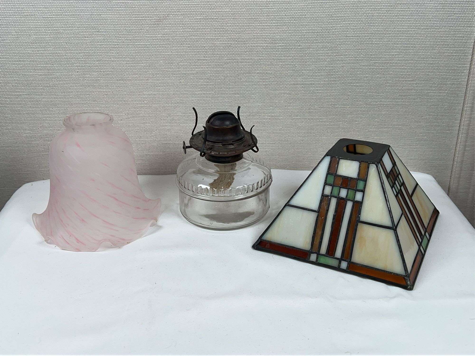 LEADED GLASS SHADE, LAMP BASE AND SATIN GLOBE