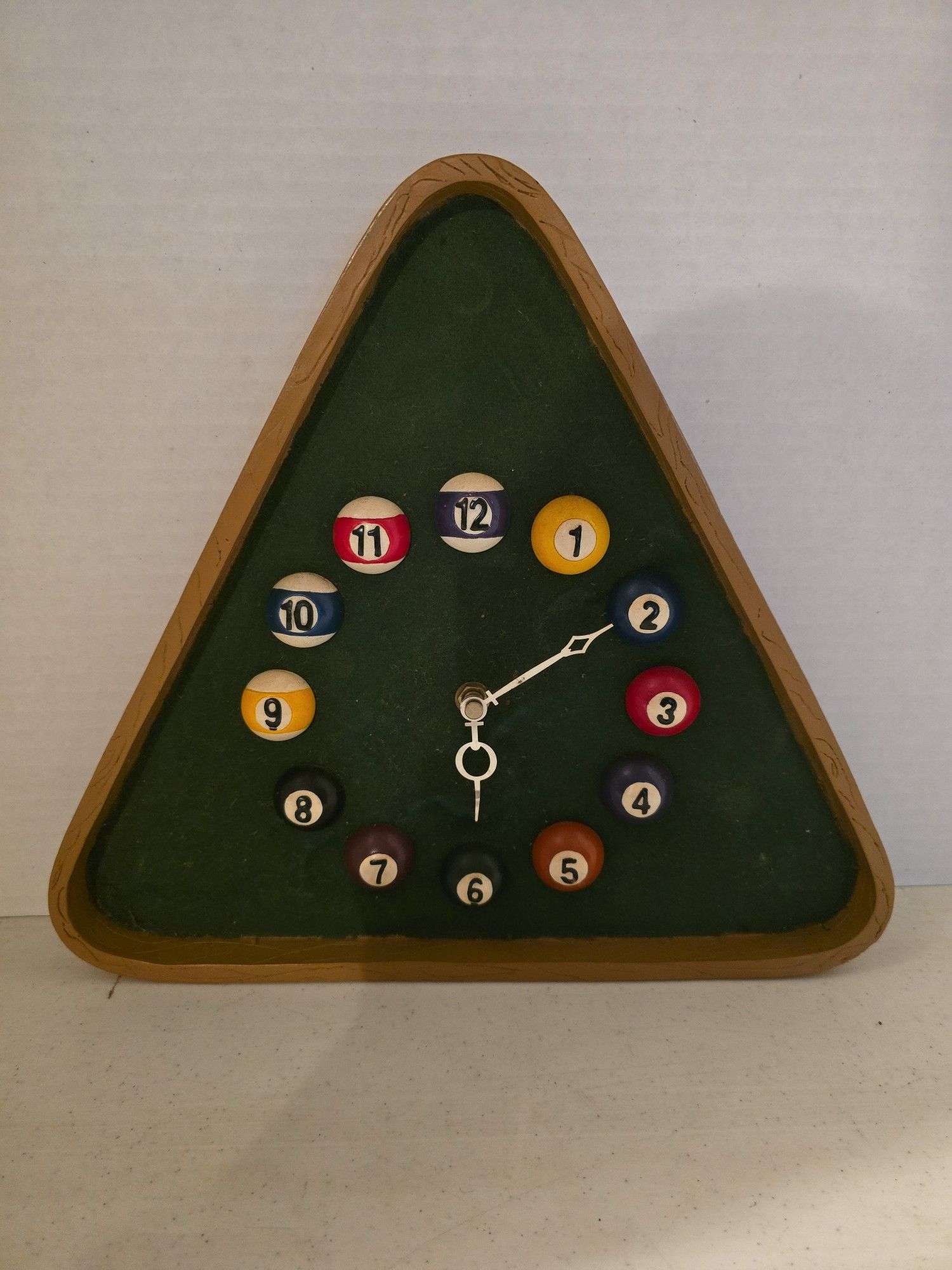 TRIANGULAR POOL BALL CLOCK - Kaufman Realty & Auctions