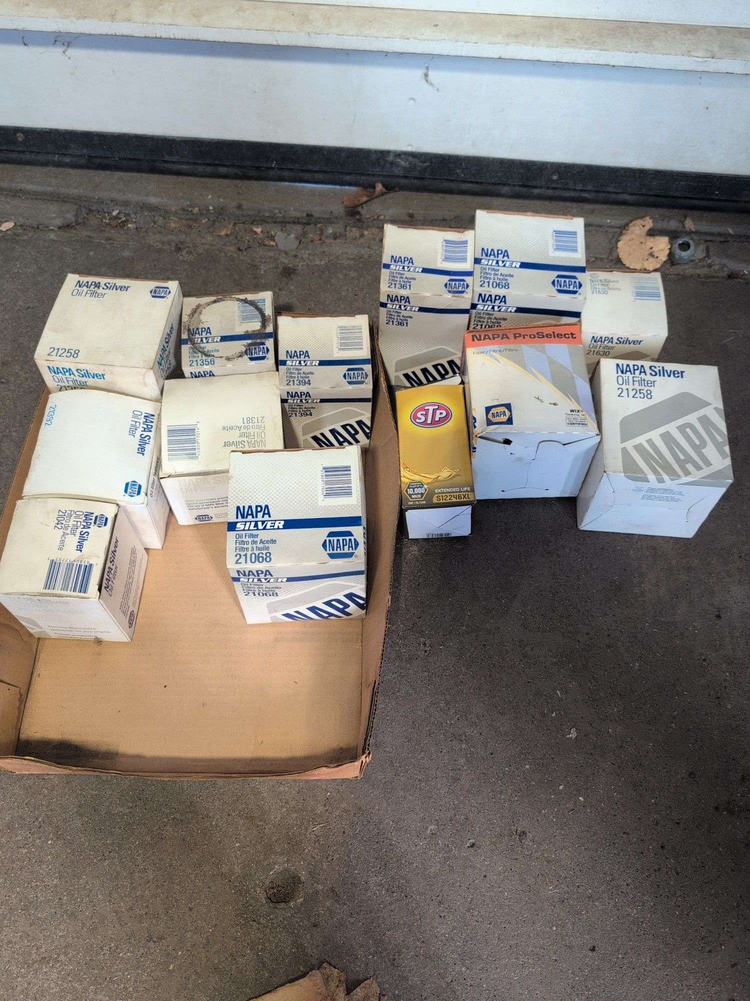Flat of NAPA silver oil filters - see photos
