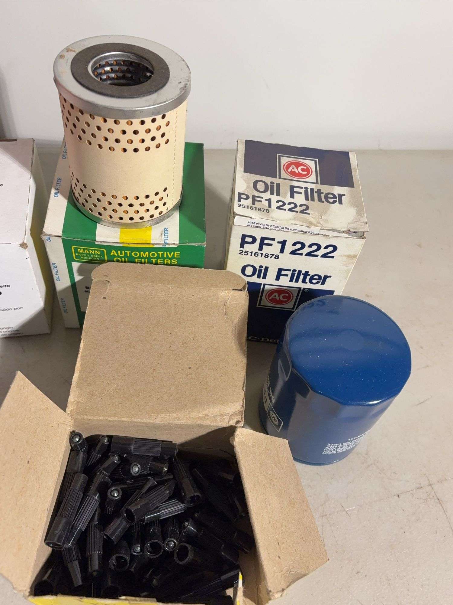 (6) Oil filters -Carquest, Unocal and more