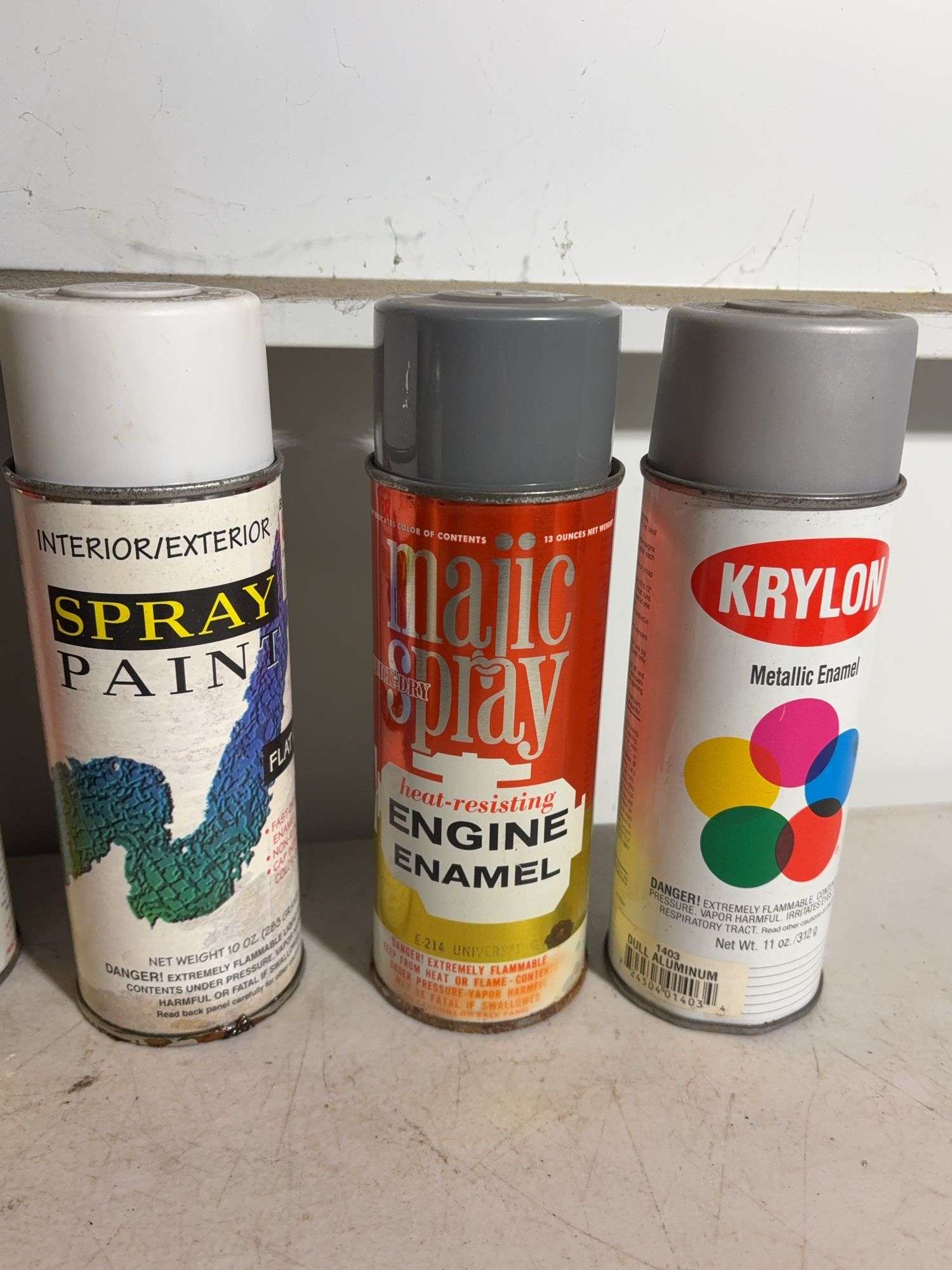 (8) spray cans -Engine enamel, spray paint, vent magic and more