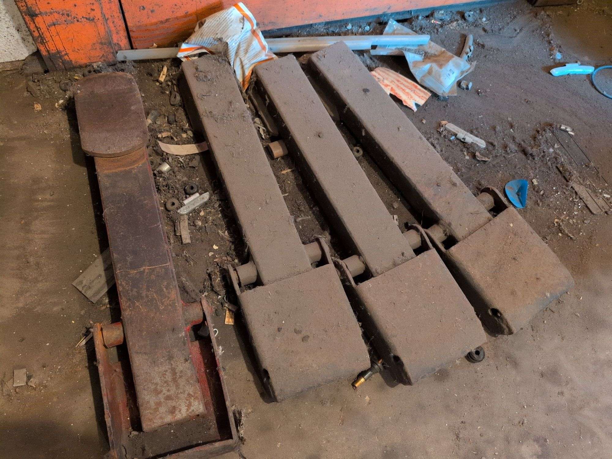 (4) metal parts - see photos