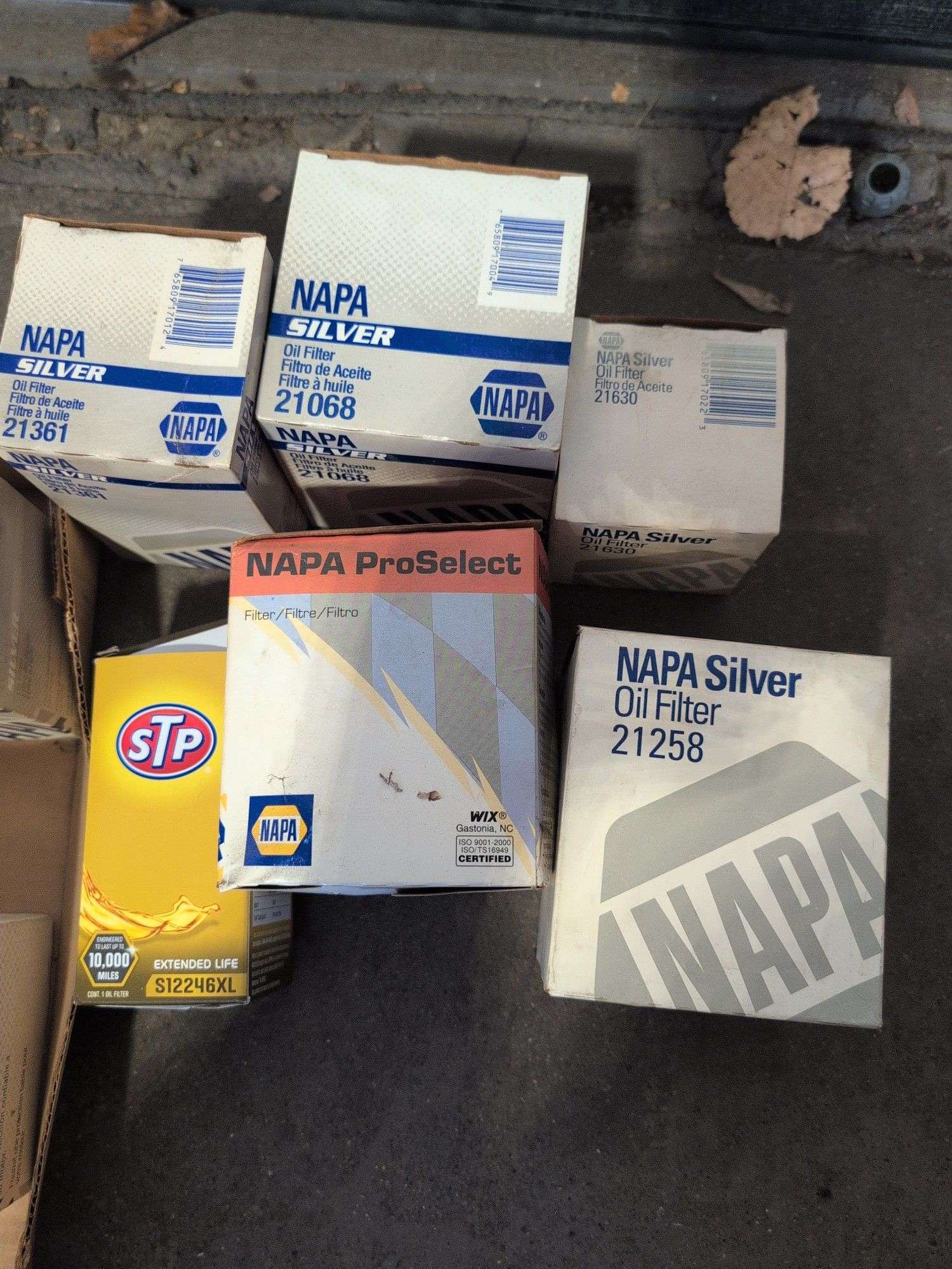 Flat of NAPA silver oil filters - see photos