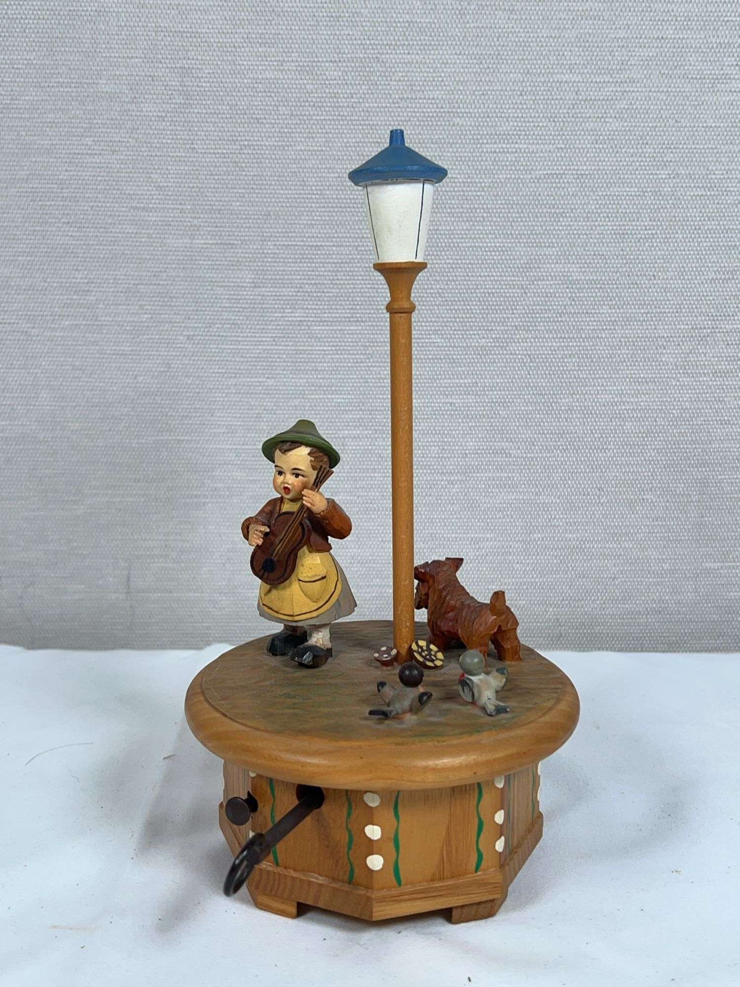 ANRI THORENS SWISS MUSIC BOX