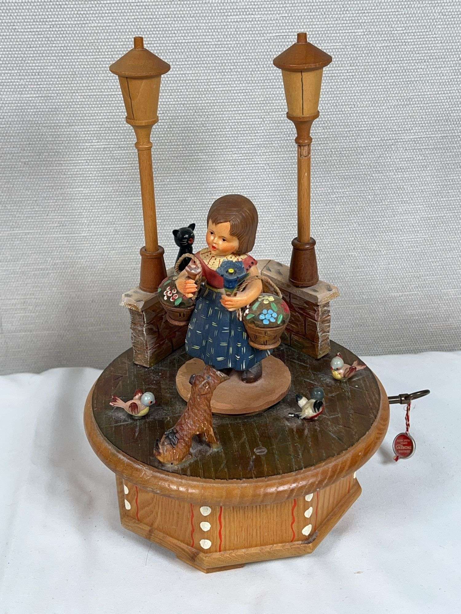 ANRI THORENS WOOD CARVED MUSIC BOX