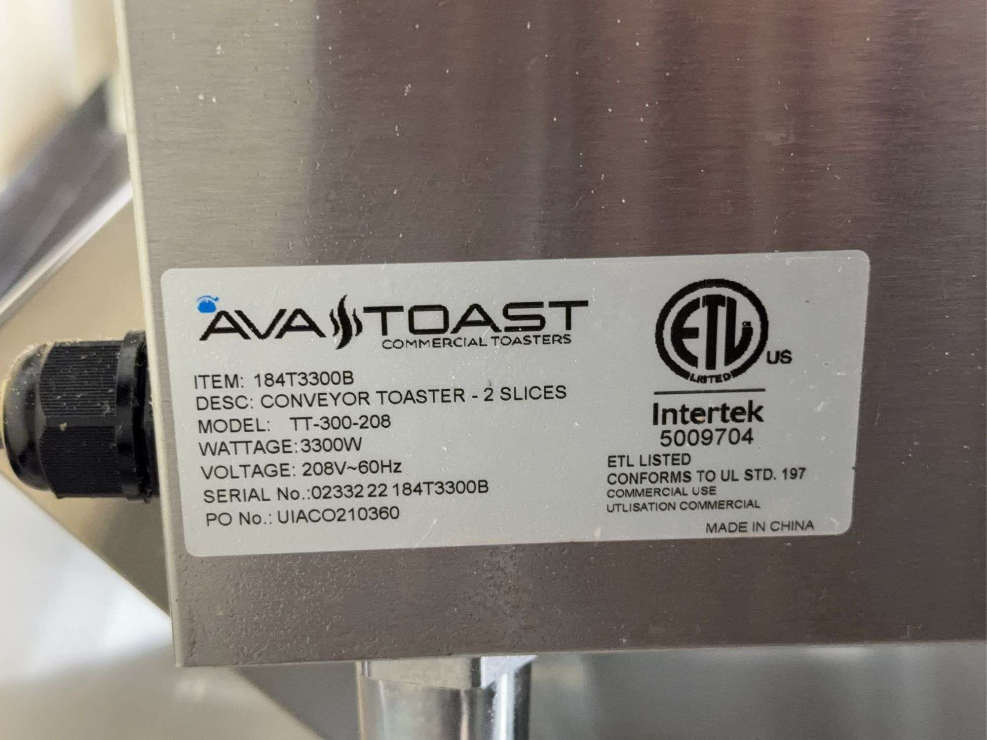 Toaster with conveyor