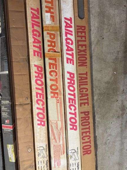 (8) tailgate protectors - see photos