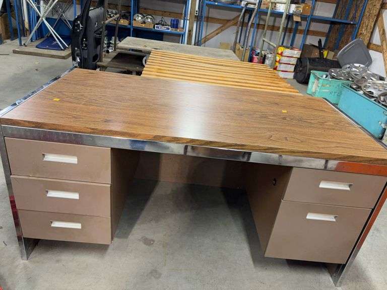 Office desk with drawers - 5' x 30" x 29"