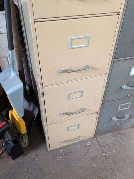 Metal filing cabinet - 15" x 28" x 61"