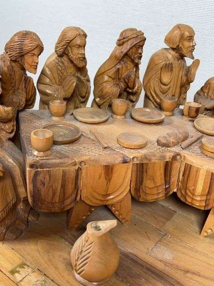 EXQUISITE HAND CARVED LAST SUPPER