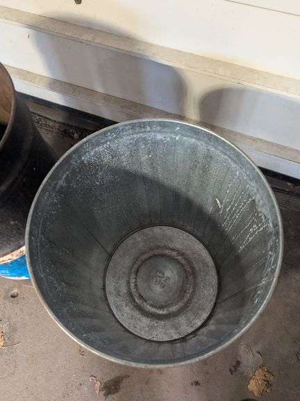 Galvanized steel trash can and metal barrel