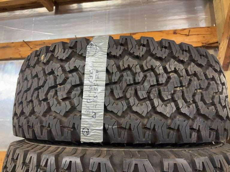 (2) tires like new - 285/55/20 and 285/55/20
