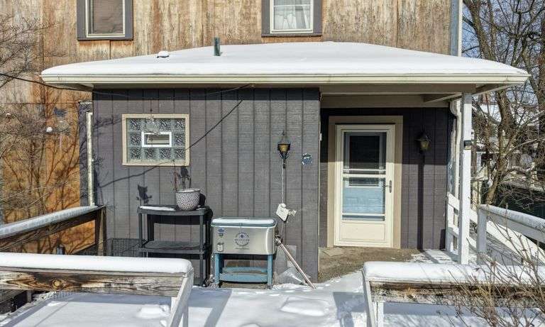 2-Story Home & Detached Garage