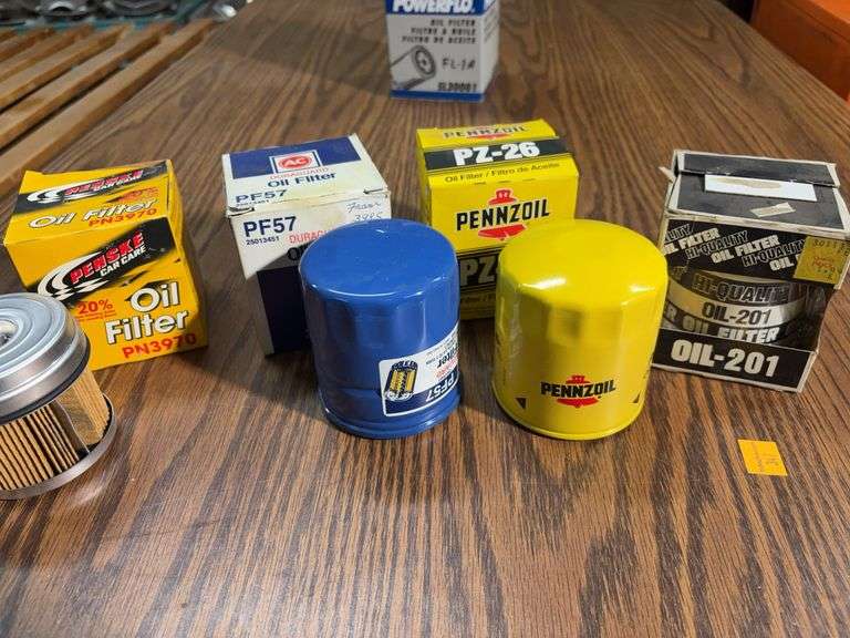 Flat of miscellaneous oil filters - see photos