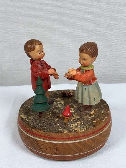 ANRI THORENS SWISS MUSIC BOX LOVE STORY