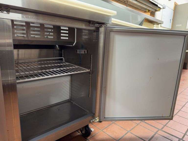 Avantco Refrigerated Prep Table