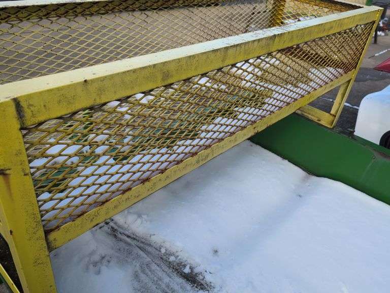 Open green and yellow trailer - 8' x 5' bed - 2" ball hitch - flat tire