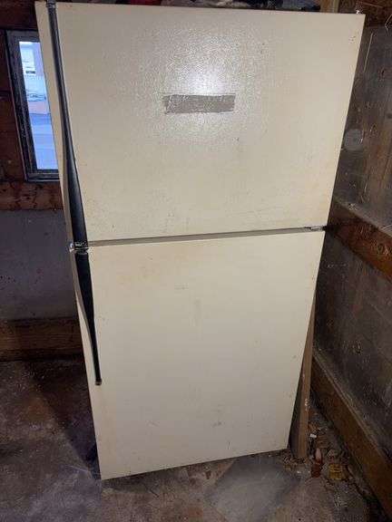 Upright fridge and freezer - works - 31" x 30" x 67"
