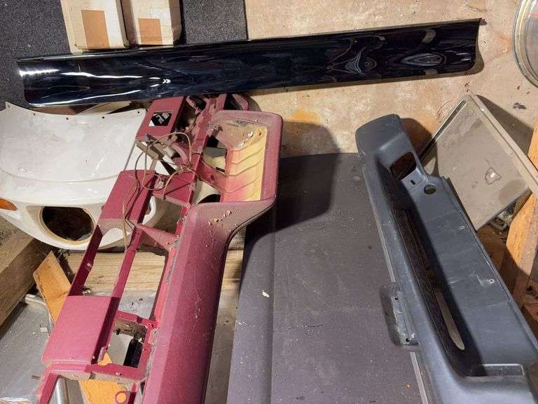 Ford tailgate - 54.5" long, and other vehicle parts