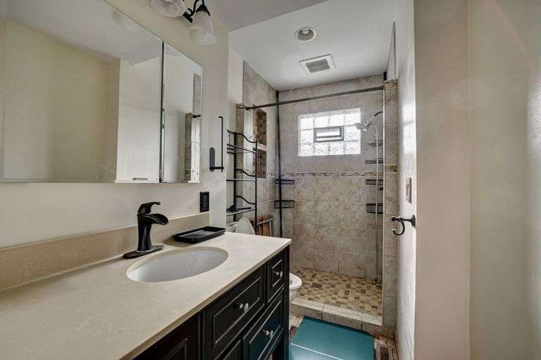 2-Story Home & Detached Garage