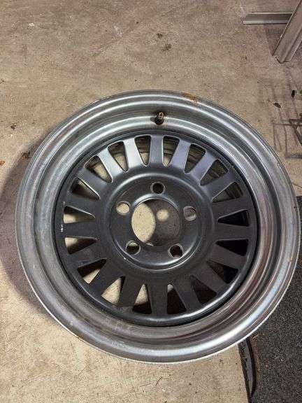 (4) miscellaneous wheel rims - 13", 14", 15" Toyota, and 17"