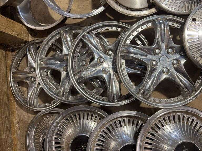 15+ hubcaps - see photos - Mustang, Oldsmobile, and more