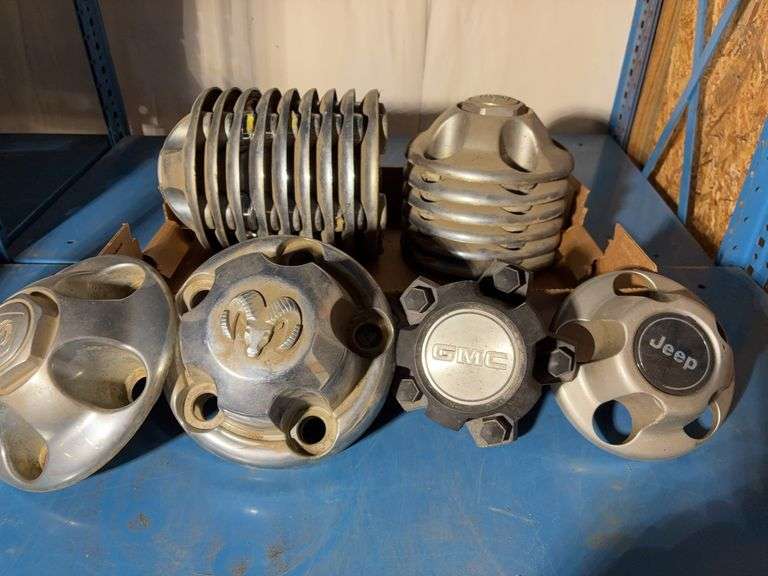 (20) Jeep and Ram hub cap covers