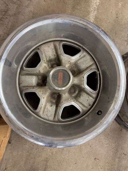(2) 15” wheel rims
