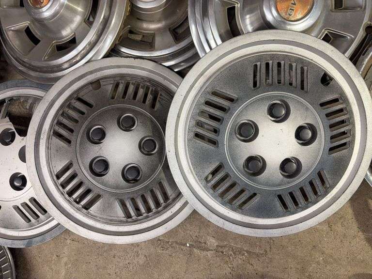 15+ hubcaps - see photos - PMD, Pontiac, and more