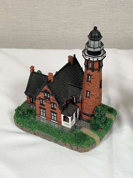 DECORATIVE LIGHTHOUSES