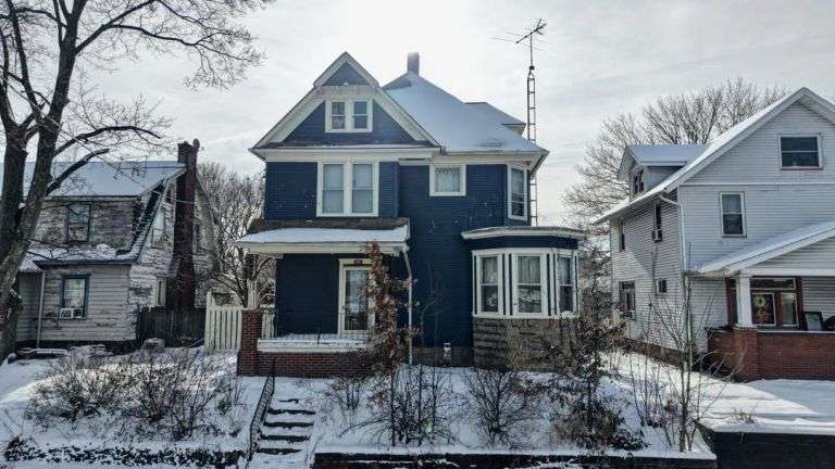 2-Story Home & Detached Ga...