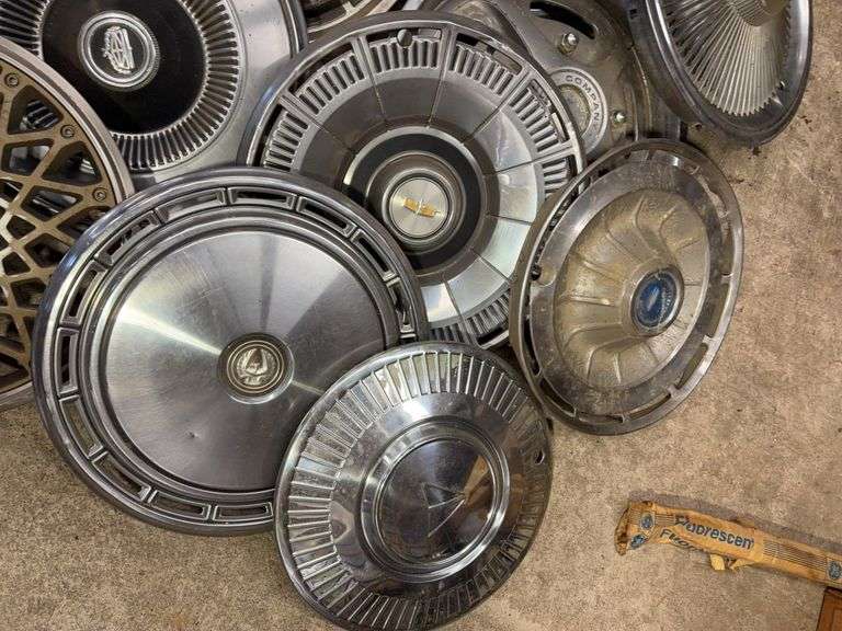 15+ hubcaps - see photos - Dodge, Cadillac, Buick, and more