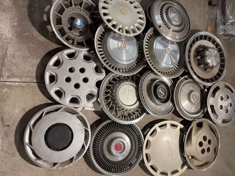 (15+) Hub caps including Sky hawk, Pontiac and more