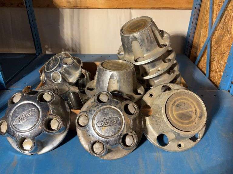 (13) Ford hub cap covers